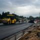 Construction de la route Douala-Bonepoupa : les travaux de signalisation horizontale en préparation