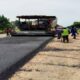 Réhabilitation de la route Maroua-Moutourwa : la mise en œuvre de la couche de base en grave bitume lancée